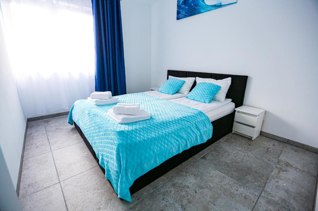 Apart Baltyk Pokoje & Apartamenty Łeba Exterior foto