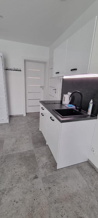 Apart Baltyk Pokoje & Apartamenty Łeba Exterior foto