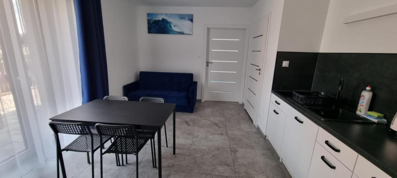 Apart Baltyk Pokoje & Apartamenty Łeba Exterior foto