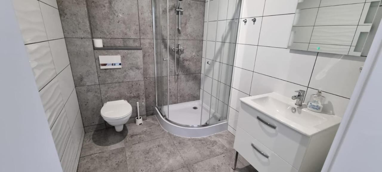 Apart Baltyk Pokoje & Apartamenty Łeba Exterior foto