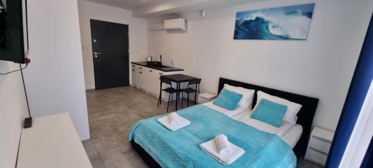 Apart Baltyk Pokoje & Apartamenty Łeba Exterior foto